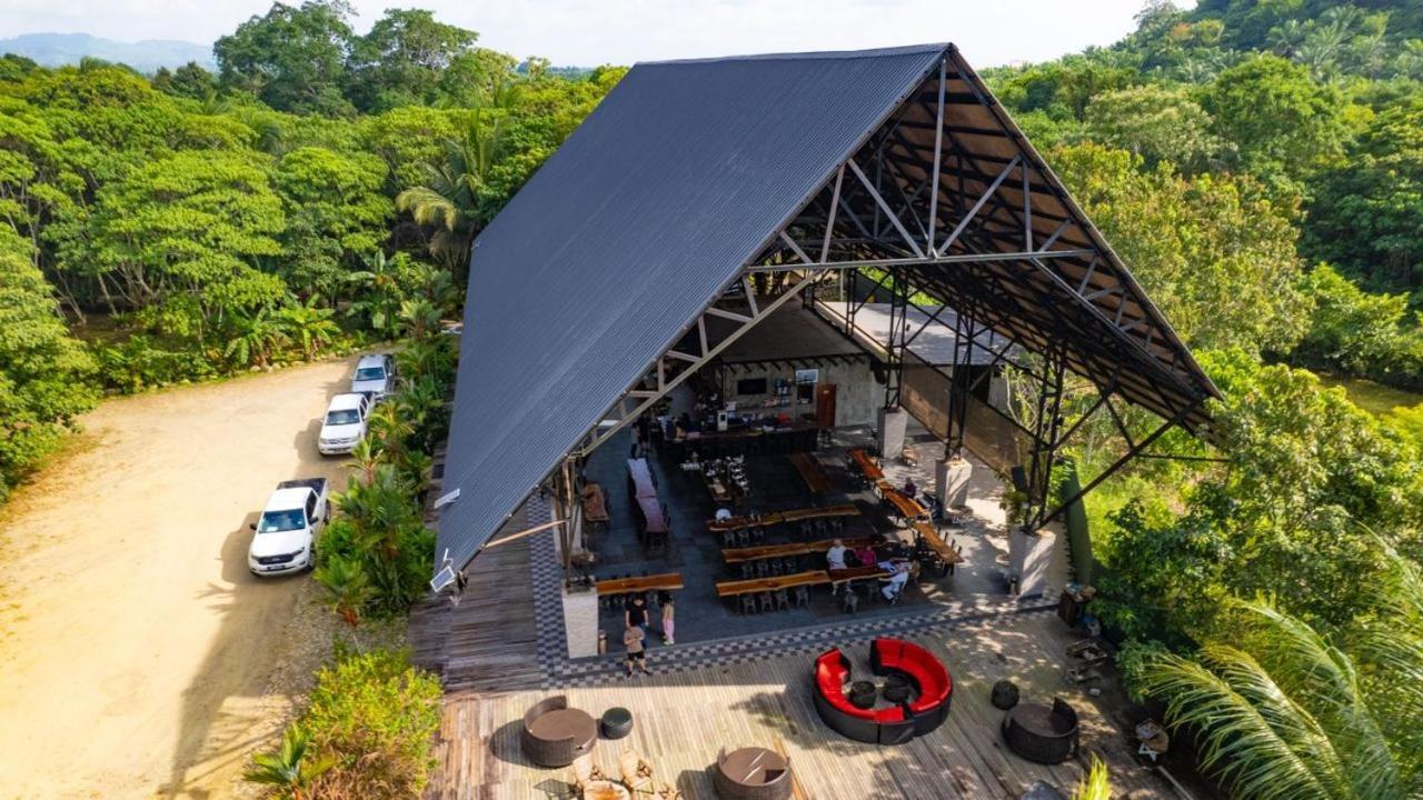 The Firefly Resort Semporna Bagian luar foto